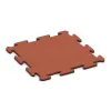 Sportsplade 1,8 cm von WARCO im Farbdesign Lys Rød-Orange mit den Abmessungen 500 x 500 x 18 mm. Produktfoto von Artikel 6218 in der Aufsicht von schräg vorne.