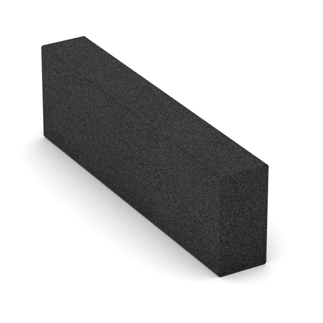 Gummi bloktrin af gummigranulat von WARCO im Farbdesign Antracit mit den Abmessungen 100 x 30 x 15 cm. Produktfoto von Artikel 7028 in der Aufsicht von schräg vorne.