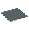 Fitness Performance Elite Træningsgulv von WARCO im Farbdesign Bregnegrøn mit den Abmessungen 50 x 50 x 2 cm | 0,25 m². Produktfoto von Artikel 6167 in der Aufsicht von schräg vorne.