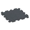 Fitnessgulv von WARCO im Farbdesign Skifergrå mit den Abmessungen 50 x 50 x 2 cm | 0,25 m². Produktfoto von Artikel 6986 in der Aufsicht von schräg vorne.