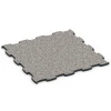 Fitness Active gulvflise von WARCO im Farbdesign Grå granit mit den Abmessungen 97,1 x 97,1 x 2,8 cm. Produktfoto von Artikel 6851 in der Aufsicht von schräg vorne.