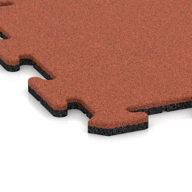 Detailaufnahme der Randausprägung von WARCO-Produkt 6218, Sportsplade 1,8 cm, Format 500 x 500 x 18 mm, Farbe Lys Rød-Orange.