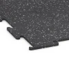 Detailaufnahme der Randausprägung von WARCO-Produkt 6452, Fitnessgulv Kompakt, Format 100 × 100 × 0,8 cm, Farbe Let Grå Sprøjtet.