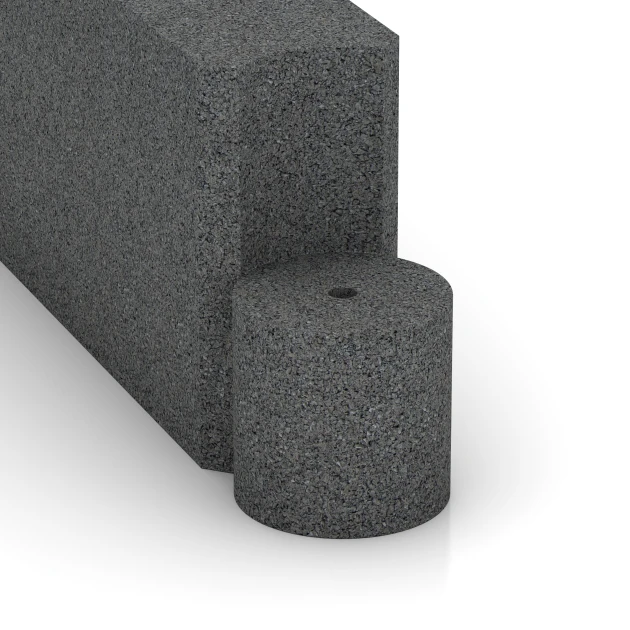 Detailaufnahme der Randausprägung von WARCO-Produkt 2577, Gummiblok, Format 100 x 15 x 30 cm, Farbe Skifergrå.