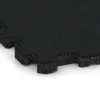 Detailaufnahme der Randausprägung von WARCO-Produkt 5996, Poolflise fugfri, Format 306 x 306 x 20 mm, Farbe Jerngrå.