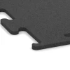 Detailaufnahme der Randausprägung von WARCO-Produkt 3747, Fitness Performance Elite Træningsgulv, Format 100 x 100 x 1,5 cm | 1,00 m², Farbe Antracit.