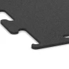 Detailaufnahme der Randausprägung von WARCO-Produkt 3749, Fitness Performance Elite Træningsgulv, Format 50 x 50 x 1 cm | 0,25 m², Farbe Antracit.