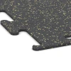 Detailaufnahme der Randausprägung von WARCO-Produkt 3764, Fitness Performance Elite Træningsgulv, Format 50 x 50 x 1 cm | 0,25 m², Farbe Let Gul Sprøjtet.