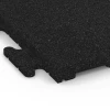 Detailaufnahme der Randausprägung von WARCO-Produkt 6190, Træningsgulvflise Classic, Format 50 x 50 x 3 cm | 0,25 m², Farbe Antracit.