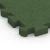 Detailaufnahme der Randausprägung von WARCO-Produkt 6995, Fitnessgulv, Format 50 x 50 x 4 cm | 0,25 m², Farbe Græsgrøn.