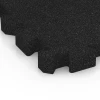 Detailaufnahme der Randausprägung von WARCO-Produkt 6401, Faldsikringsflise – 190 cm, Format 50 x 50 x 5 cm | 0,25 m², Farbe Antracit.