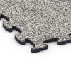 Detailaufnahme der Randausprägung von WARCO-Produkt 6761, Poolfliser til kantzone, Format 44,6 x 44,6 x 1,8 cm, Farbe Grå granit.