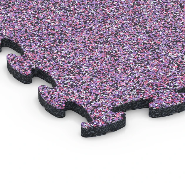 Detailaufnahme der Randausprägung von WARCO-Produkt 6756, Legemåtte gummifliser, Format 44,6 x 44,6 x 1,8 cm, Farbe Lavendel.