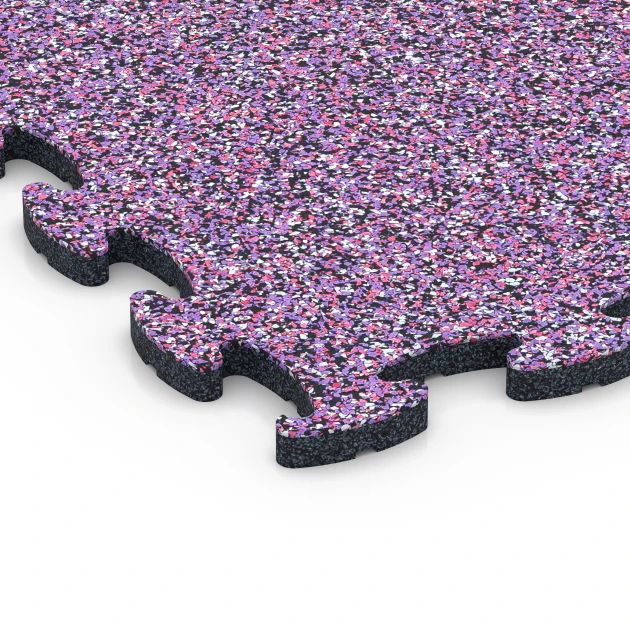 Detailaufnahme der Randausprägung von WARCO-Produkt 6828, Fitness Active gulvflise, Format 44,6 x 44,6 x 1,8 cm, Farbe Lavendel.