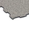 Detailaufnahme der Randausprägung von WARCO-Produkt 6833, Fitness Active gulvflise, Format 97,1 x 97,1 × 1,8 cm, Farbe Grå granit.
