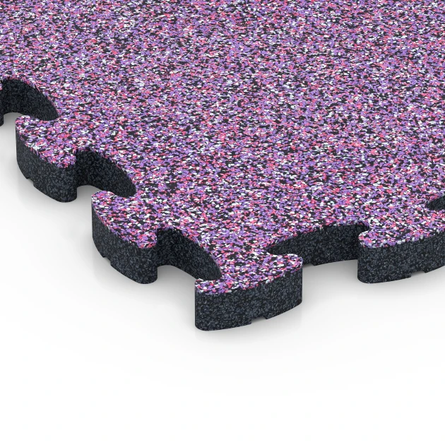 Detailaufnahme der Randausprägung von WARCO-Produkt 6846, Fitness Active gulvflise, Format 44,6 x 44,6 × 2,8 cm, Farbe Lavendel.
