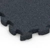 Detailaufnahme der Randausprägung von WARCO-Produkt 6958, Fitness Premium træningsgulv, Format 28,9 x 28,9 x 1,8 cm, Farbe Antracit.