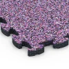 Detailaufnahme der Randausprägung von WARCO-Produkt 6819, Stentæppe klikflise, Format 28,9 x 28,9 x 1,8 cm, Farbe Lavendel.