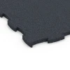 Detailaufnahme der Randausprägung von WARCO-Produkt 6963, Fitness Premium træningsgulv, Format 99 x 99 x 2,8 cm, Farbe Antracit.