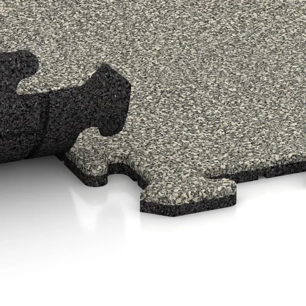 Großaufnahme vom Verbindungssystem von WARCO-Boden 3941 - Hundesportgulv HD im Farbdesign Lys Granit. Abmessungen 1000 x 1000 x 18 mm.