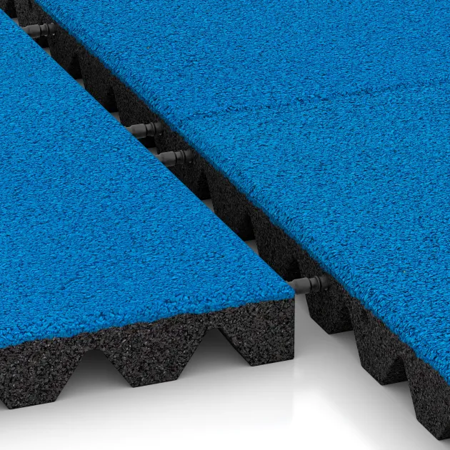 Großaufnahme vom Verbindungssystem von WARCO-Boden 0631 - Gummiflise til legeplads (faldunderlag) im Farbdesign Himmelblå. Abmessungen 500 x 500 x 45 mm.