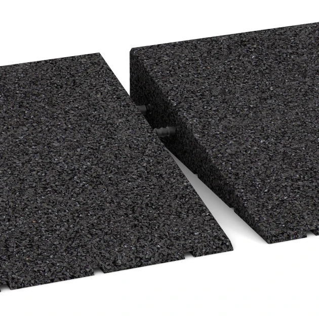 Großaufnahme vom Verbindungssystem von WARCO-Boden 2548 - Tærskelrampe 75 cm im Farbdesign Antracit. Abmessungen 75 x 30 cm | 8 < 65 mm.