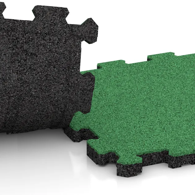 Großaufnahme vom Verbindungssystem von WARCO-Boden 5992 - Poolflise fugfri im Farbdesign Maigrøn. Abmessungen 306 x 306 x 20 mm.
