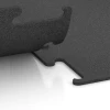 Großaufnahme vom Verbindungssystem von WARCO-Boden 3749 - Fitness Performance Elite Træningsgulv im Farbdesign Antracit. Abmessungen 50 x 50 x 1 cm | 0,25 m².