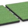 Großaufnahme vom Verbindungssystem von WARCO-Boden 6129 - Faldsikringsflise – 95 cm im Farbdesign Lindgrøn. Abmessungen 50 x 50 x 3 cm.