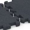 Großaufnahme vom Verbindungssystem von WARCO-Boden 6634 - Poolunderlag im Farbdesign Skifergrå. Abmessungen 50 x 50 x 4 cm | 0,25 m².