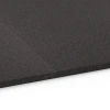 Großaufnahme vom Verbindungssystem von WARCO-Boden 6481 - Underlagsplade Kl. 3 im Farbdesign Antracit. Abmessungen 52 x 52 x 1,8 cm.