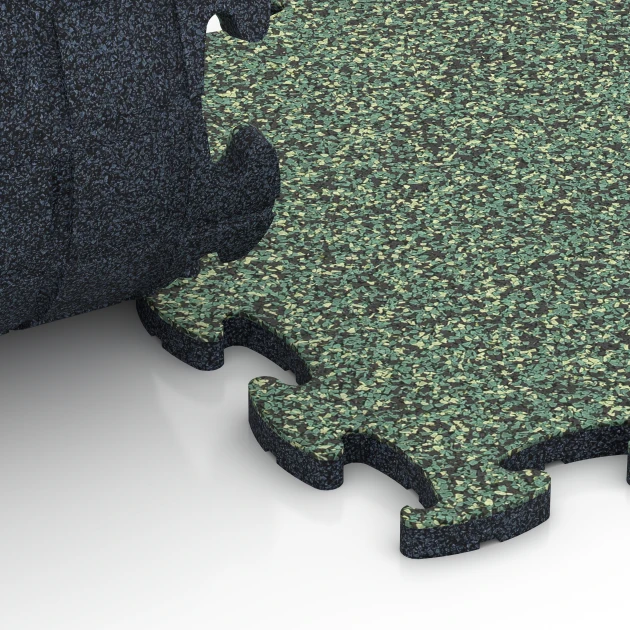 Großaufnahme vom Verbindungssystem von WARCO-Boden 6825 - Fitness Active gulvflise im Farbdesign Engelsk græs. Abmessungen 44,6 x 44,6 x 1,8 cm.