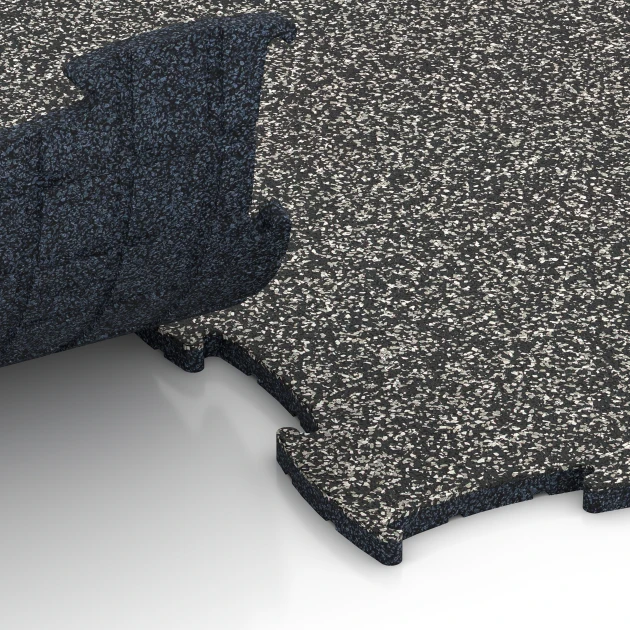 Großaufnahme vom Verbindungssystem von WARCO-Boden 6832 - Fitness Active gulvflise im Farbdesign Mørkegrå granit. Abmessungen 97,1 x 97,1 × 1,8 cm.