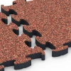 Großaufnahme vom Verbindungssystem von WARCO-Boden 6881 - Fitnessgulv Max System im Farbdesign Etna. Abmessungen 44,6 x 44,6 × 2,8 cm.