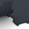 Großaufnahme vom Verbindungssystem von WARCO-Boden 6968 - Fitness Premium studiegulv im Farbdesign Antracit. Abmessungen 99 x 99 x 1,8 cm.