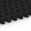 Großaufnahme vom Verbindungssystem von WARCO-Boden 7012 - Faldsikringsgræsrist im Farbdesign Antracit. Abmessungen 100 × 100 × 8 cm.