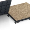 Großaufnahme vom Verbindungssystem von WARCO-Boden 7149 - Udendørs træningsgulv im Farbdesign Rattan. Abmessungen 60 x 60 x 4 cm | 0,36 m².