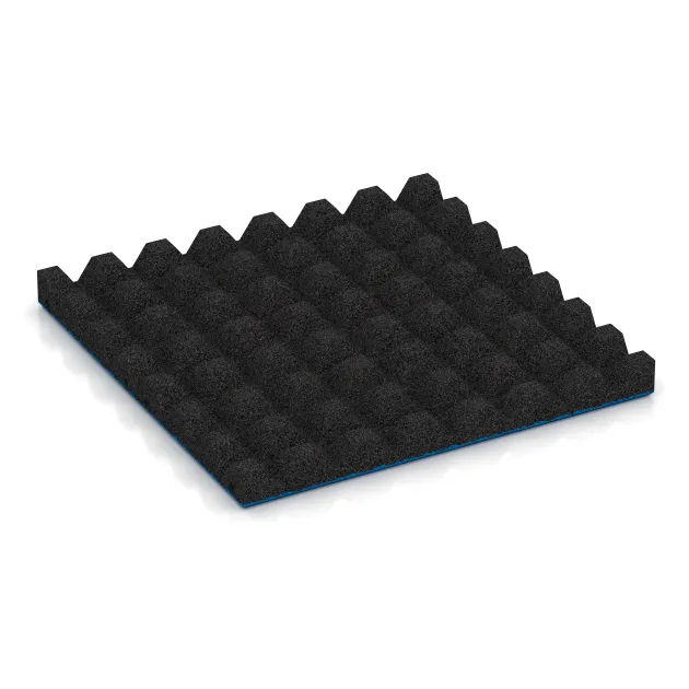 Aufsicht auf die Unterseite, also die Bodenseite von WARCO-Formteil 0631 - Gummiflise til legeplads (faldunderlag) im Format 500 x 500 x 45 mm.