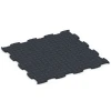 Aufsicht auf die Unterseite, also die Bodenseite von WARCO-Formteil 6962 - Fitness Premium træningsgulv im Format 99 x 99 x 1,8 cm.
